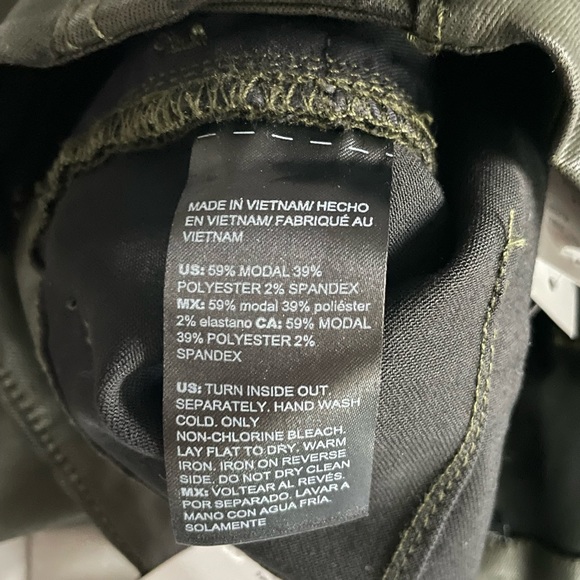 White House Black Market Pants - Picture 9 of 14